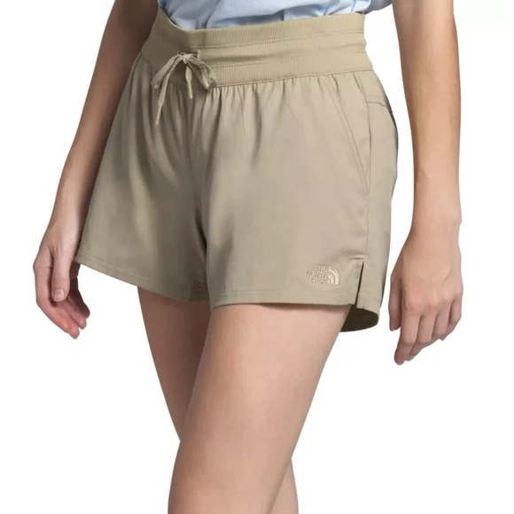 The North Face Pants - The North‎ Face Aphrodite Motion Shorts Women's Large Beige Pockets Atheisure